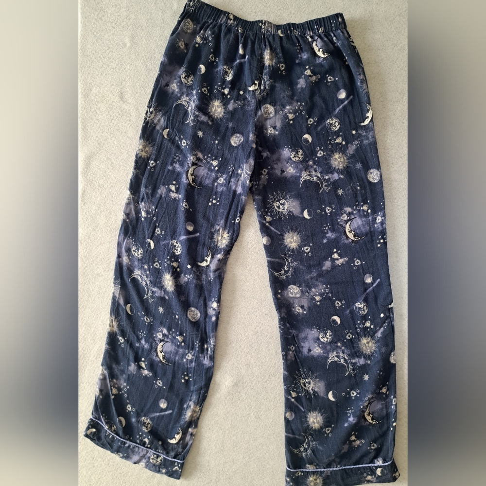 💫🩷3for20 Bundle Sale🩷💫 Celestial Pajama Pants - Picture 3 of 9